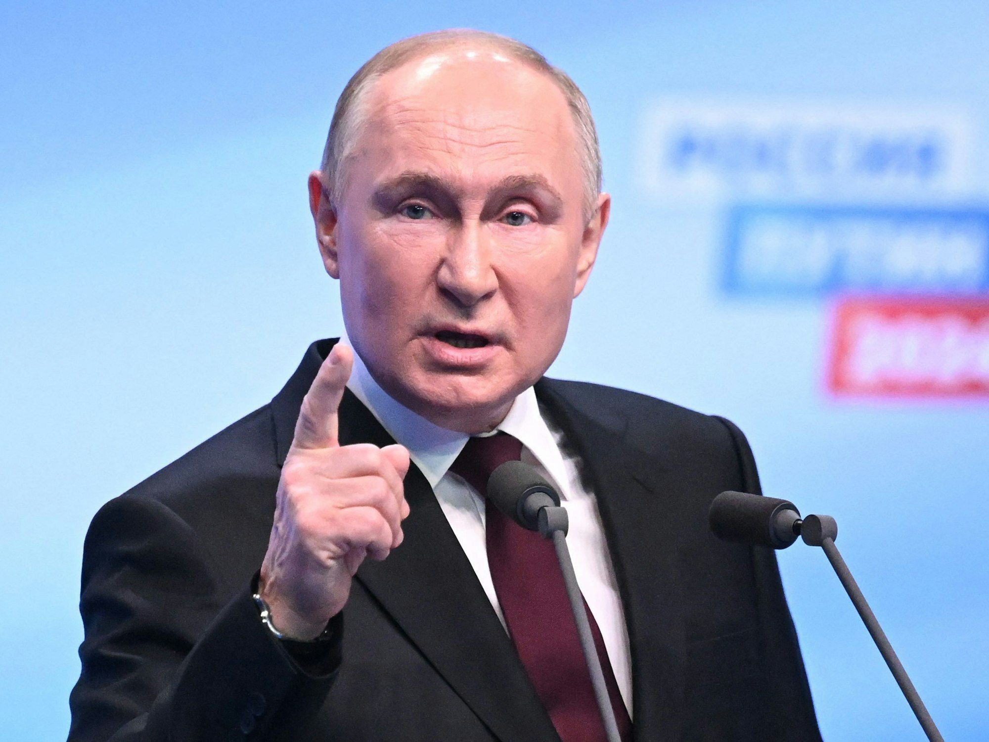 Wladimir Putin spricht am 18. März 2024 auf einer Pressekonferenz.
