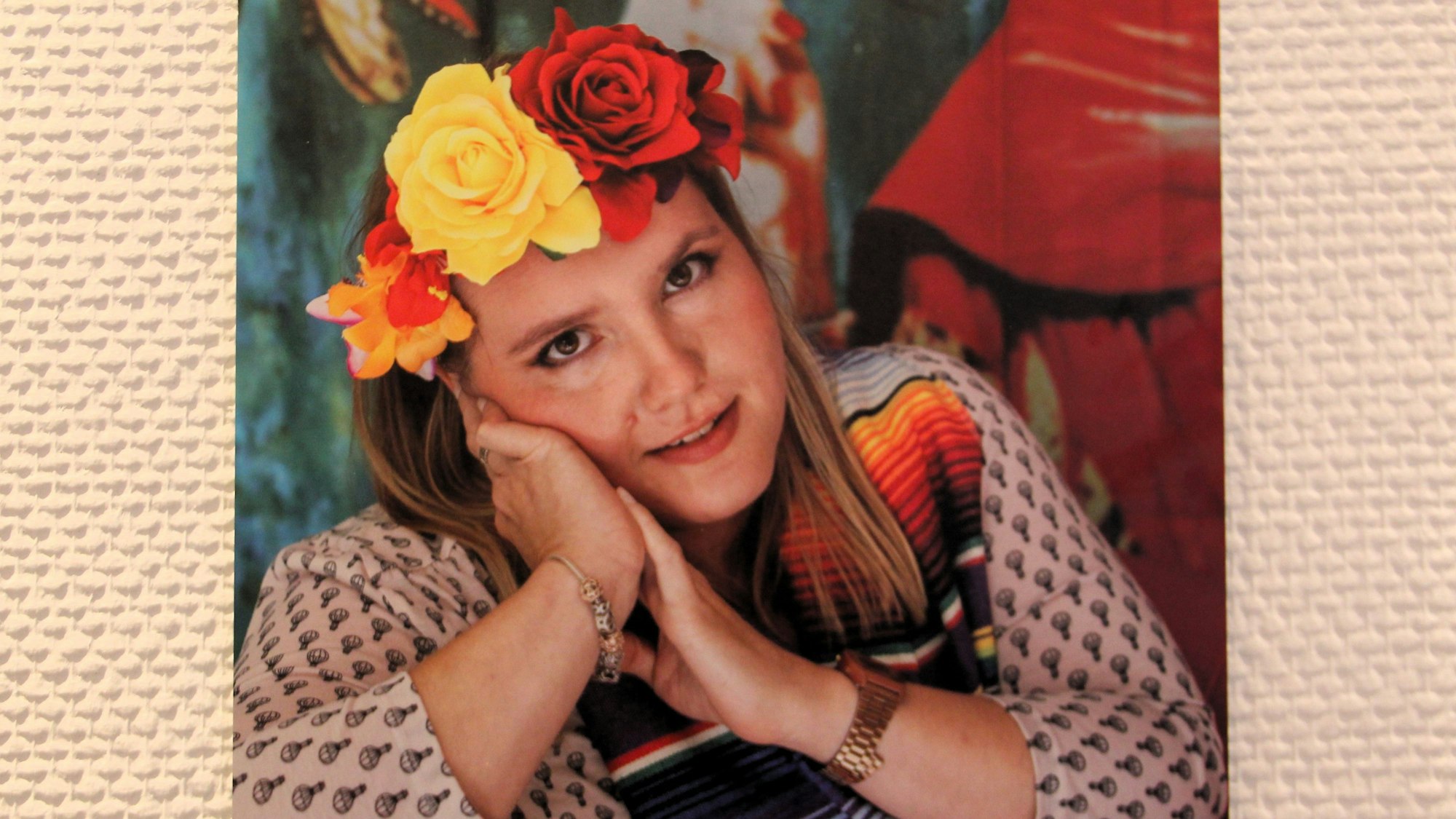 Clarenbachwerk-Bewohnerin Lara Mettendorf ließ sich für die Ausstellung „Frida Kahlo & Mexiko“ von Fotograf Stefan Köster portraitieren.