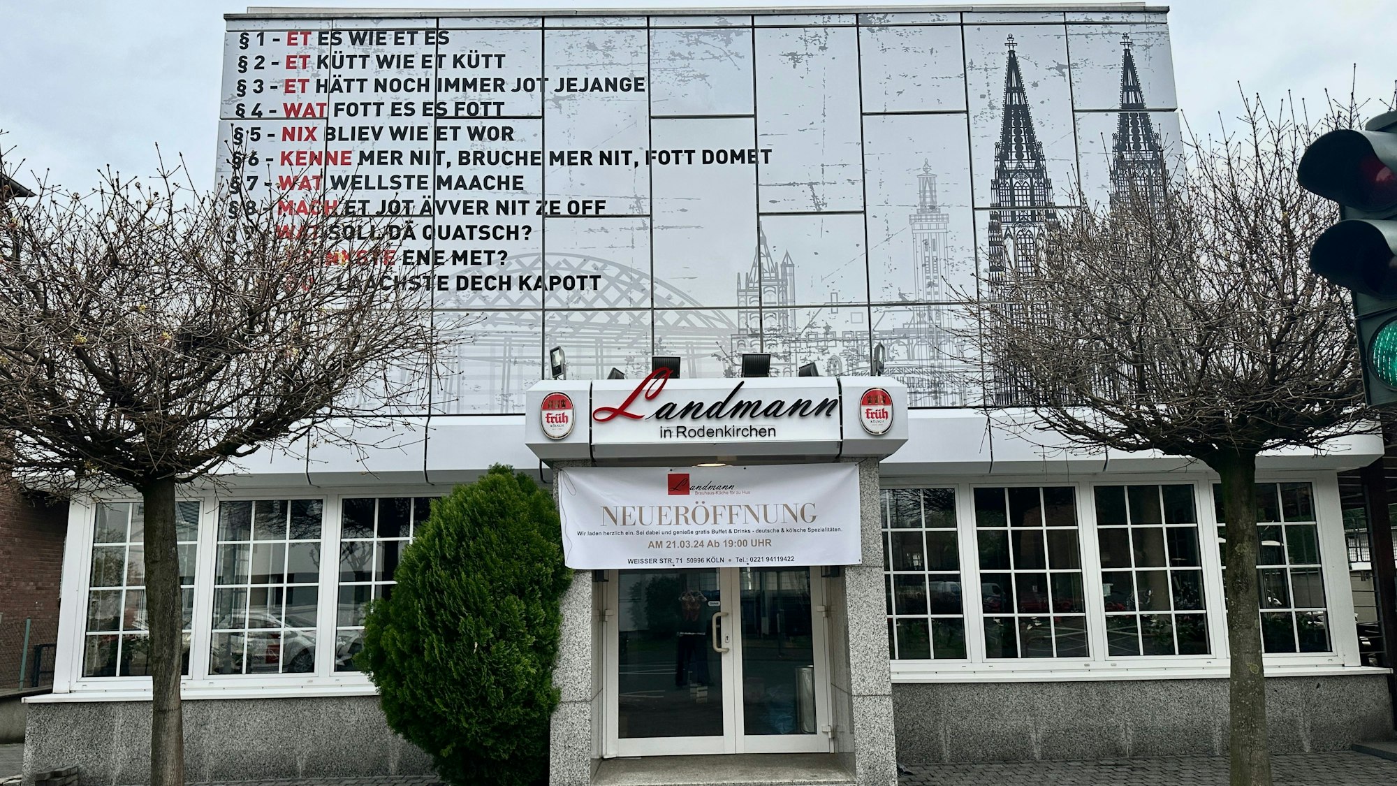 Die Fassade des Restaurant Landmann in Köln-Rodenkirchen.