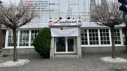 Die Fassade des Restaurant Landmann in Köln-Rodenkirchen.