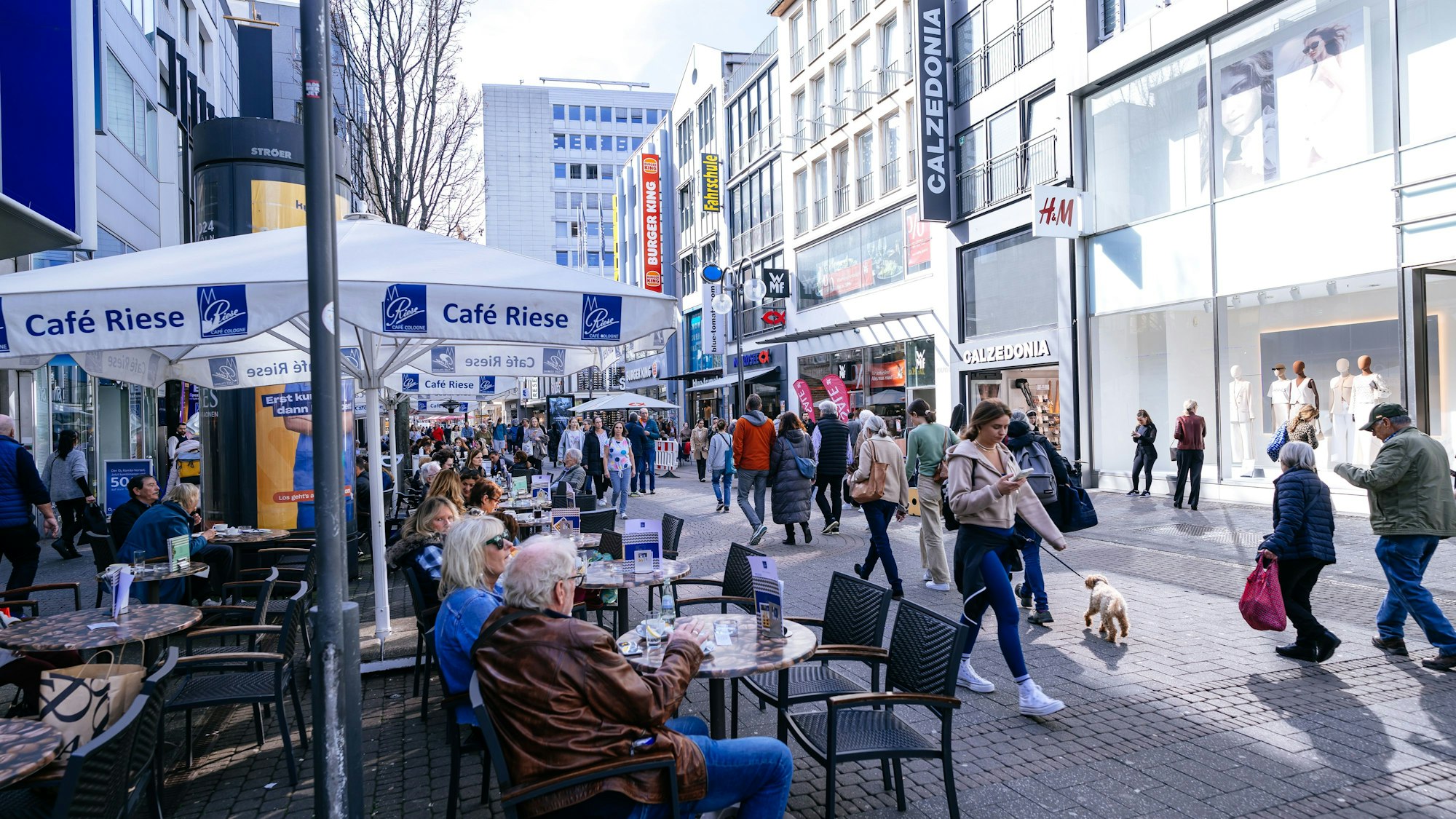 Zum Einkaufsbummel laden nicht nur Schildergasse und Hohe Straße ein: Am Sontag öffnen die Geschäfte in der ganzen Innenstadt.
