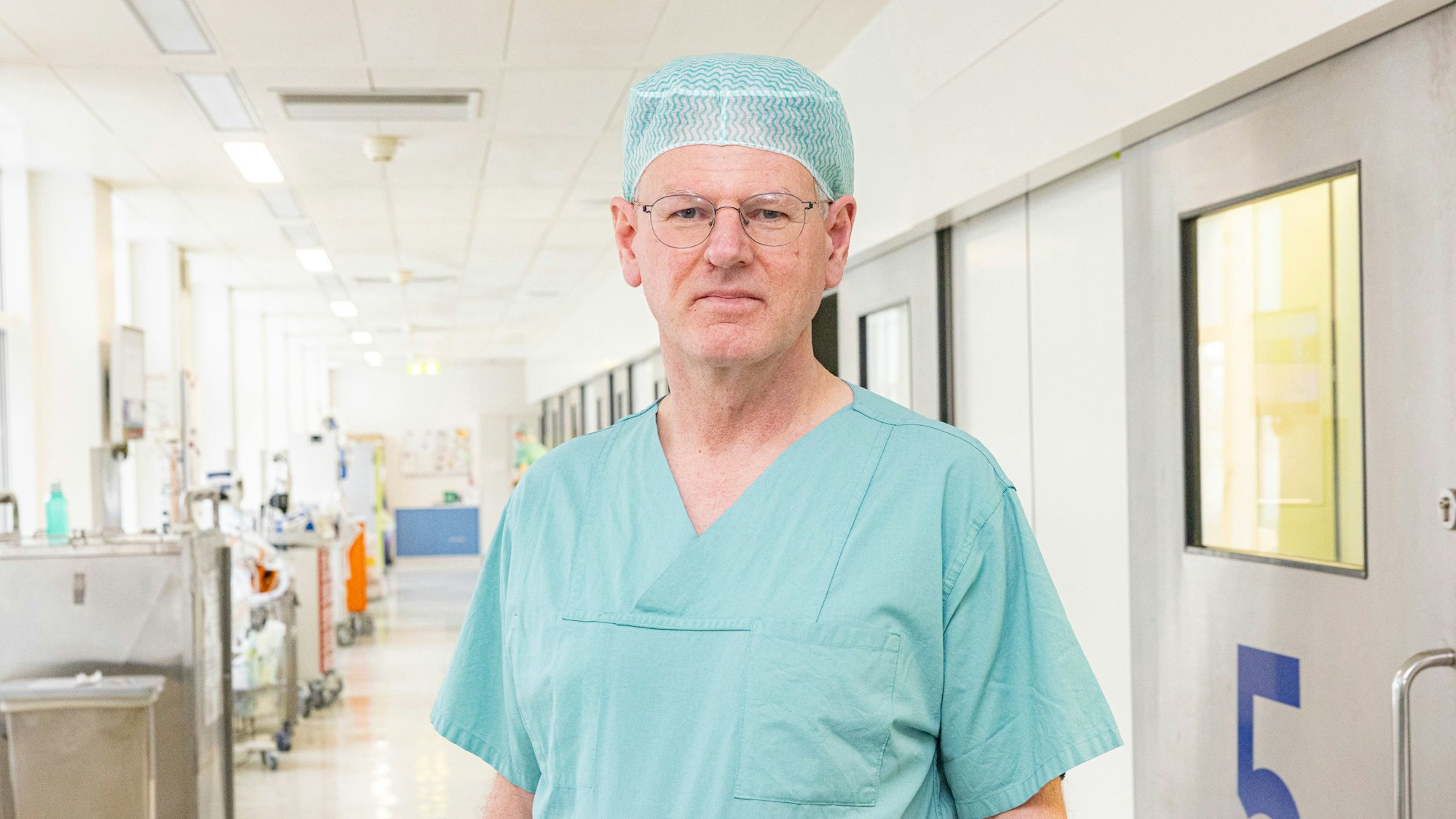 Leitet des Transplantationszentrums der Uniklinik Köln: Professor Dr. Dirk Stippel