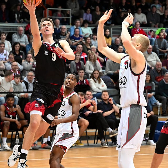 28.01.2024, Basketball-Bayer Giants - Wolmirstedt

links: Marius Stoll (Bayer)

Foto: Uli Herhaus
