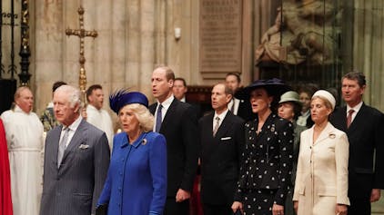 Die „Working Royals“:  König Charles III. (l-r), Königin Camilla, Prinz William, Prinz Edward, Prinzessin Kate, Prinzessin Anne und Herzogin Sophie nehmen am 13. März 2023 am Gottesdienst zum Commonwealth Day in der Westminster Abbey teil.
