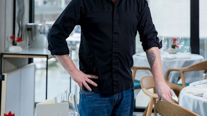 Daniel Gottschlich, Küchenchef und Inhaber des Restaurants Ox &amp; Klee in Köln darf sich über zwei Michelinsterne freuen.
