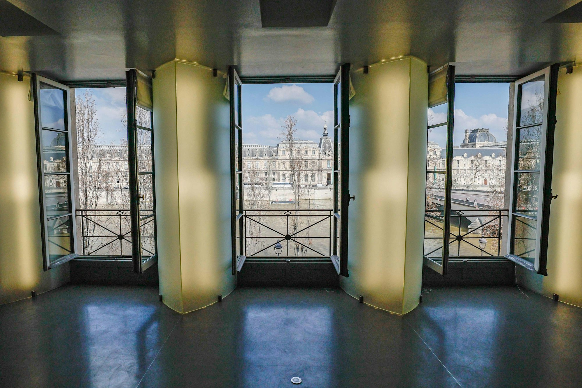 Lagerfelds Wohnung mit Blick auf den Louvre