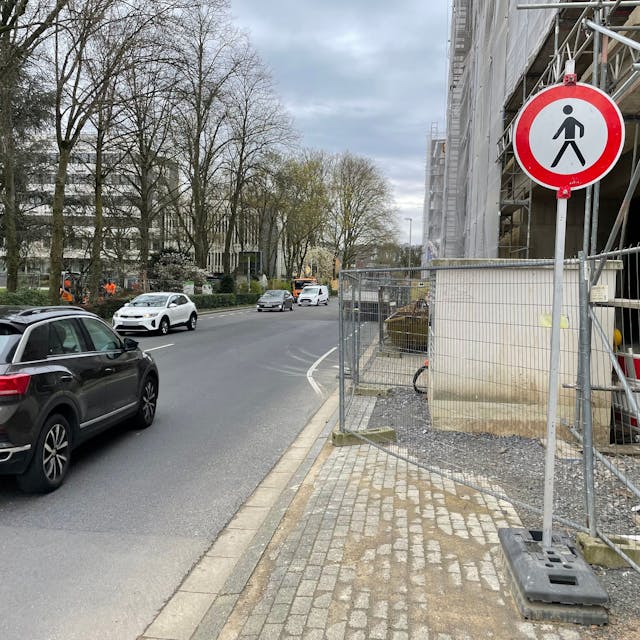 Baustart für den Kreisverkehr steht bevor: die Neukirchener Straße in Leichlingen wird ab 2. April 2024 zur Einbahnstraße.