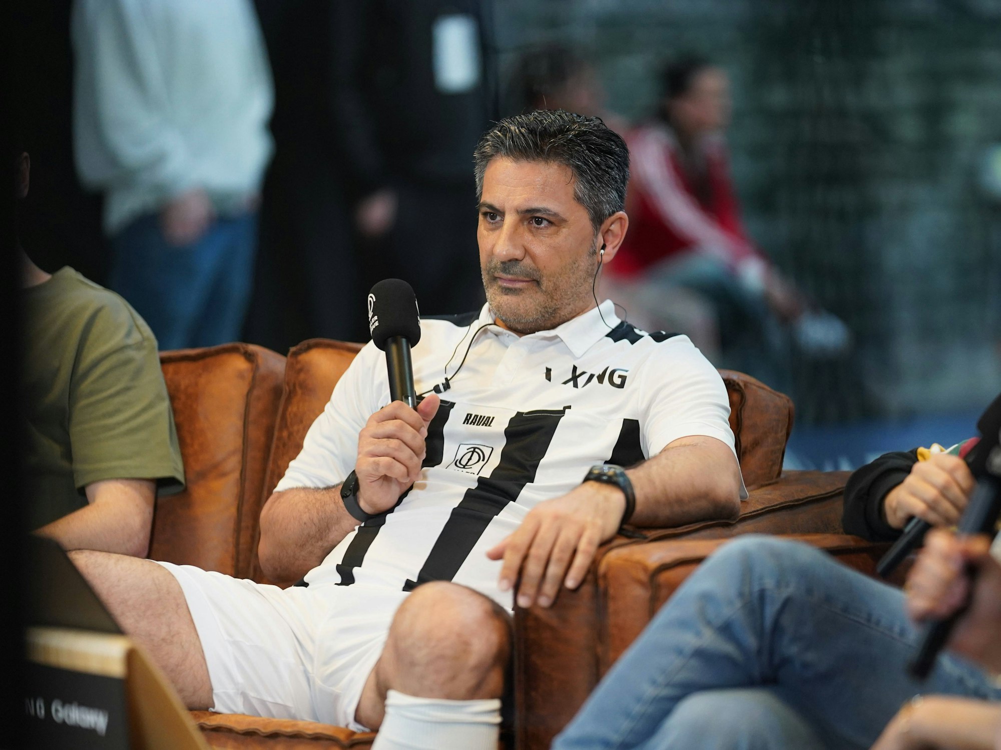 Schiedsrichter Babak Rafati im Interview.