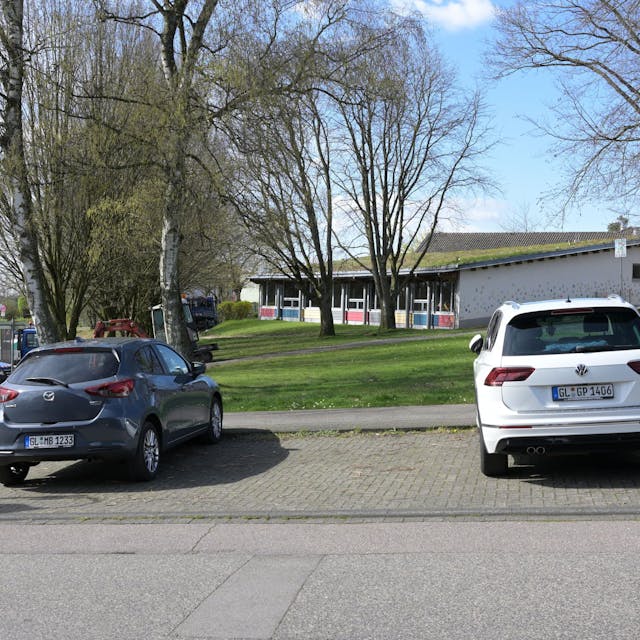Platz für die Erweiterung des Offenen Ganztags (OGS) Forsbach soll an der Grundschule in Rösrath-Forsbach geschaffen werden.