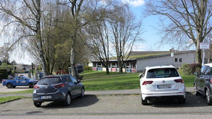 Platz für die Erweiterung des Offenen Ganztags (OGS) Forsbach soll an der Grundschule in Rösrath-Forsbach geschaffen werden.