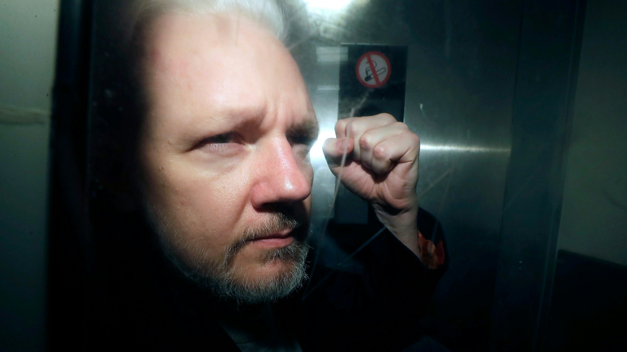 WikiLeaks-Gründer Julian Assange darf nicht unmittelbar in die USA ausgeliefert werden (Archivbild).