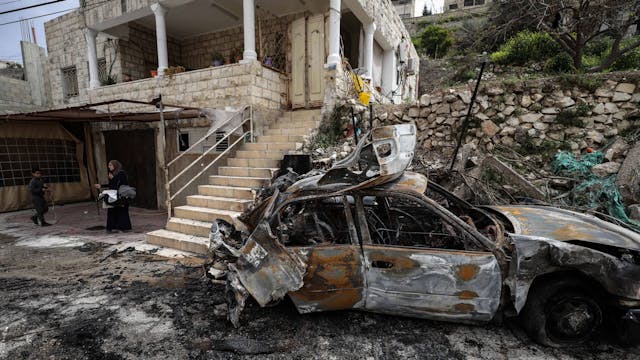 Dschenin: Ein zerstörtes Auto nach einem Einsatz der israelischen Armee.