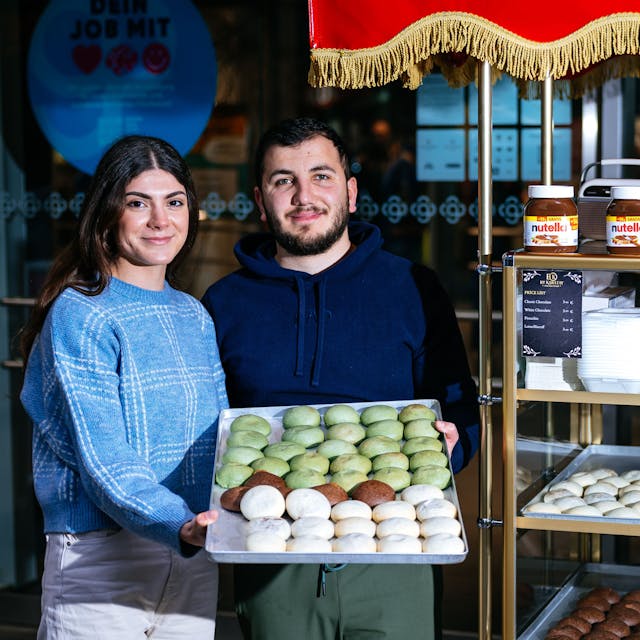 Vor einem Monat haben Dilara und Mahmut Karatay ihren Street-Food-Stand eröffnet.