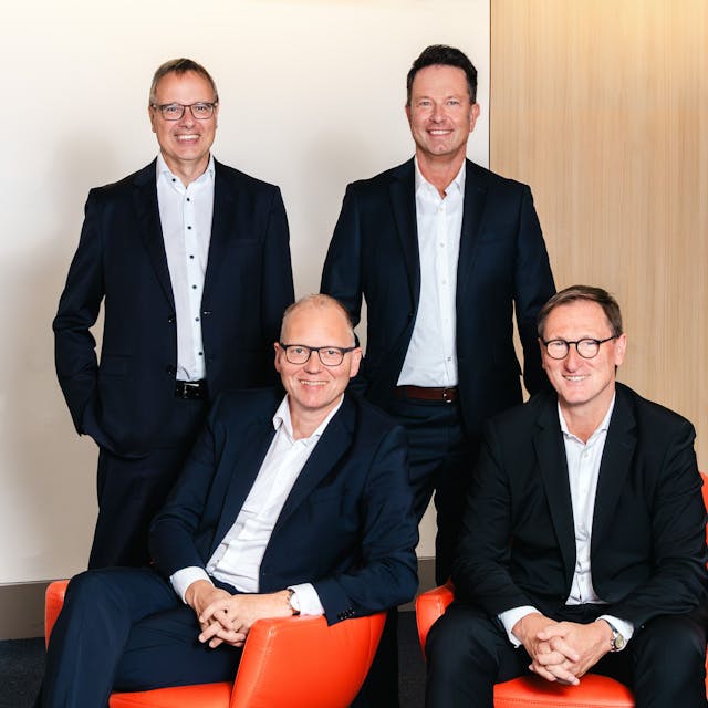 Der Vorstand der VR Bank Bergisch Gladbach-Leverkusen: (v.l.) Alexander Litz (Vorstandsmitglied), Thomas Büscher (stv. Vorstandsvorsitzender), Volker Wabnitz (Vorstandsmitglied), Lothar Uedelhoven (Vorstandsvorsitzender).