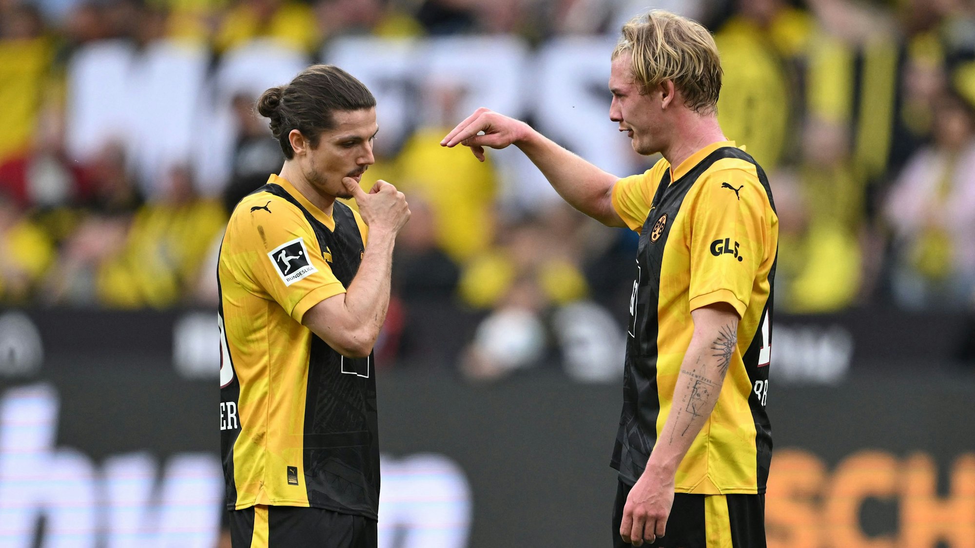 Ratlose Gesichter bei Marcel Sabitzer und Julian Brandt bei der Niederlage von Borussia Dortmund gegen den VfB Stuttgart.