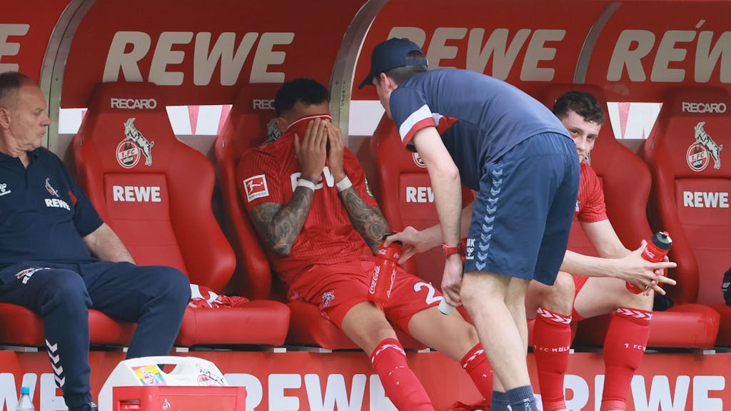 1. FC Köln gegen den VfL Bochum: Davie Selke (Köln) musste verletzt runter.