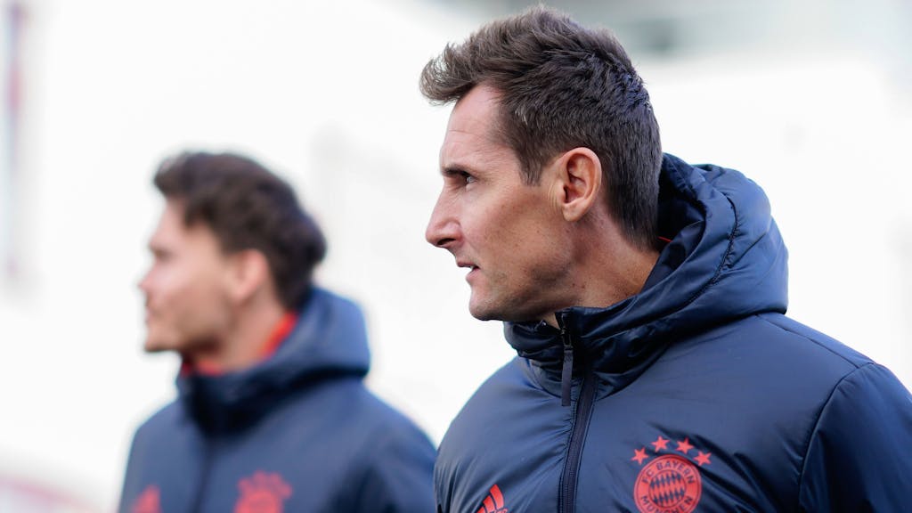 Miroslav Klose, hier am 30. November 2020 als Co-Trainer des FCB, ist wohl Teil eines Notfall-Plans beim FC Bayern.