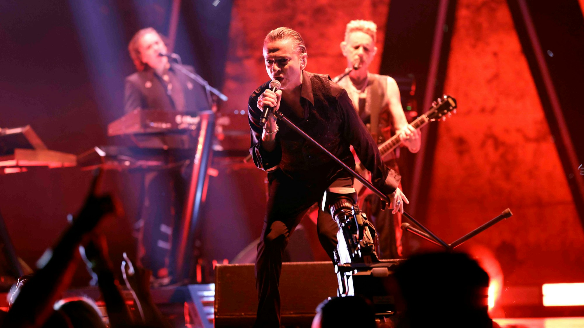 Die Synthie-Pop-Legenden von Depeche Mode versammelten an drei Abenden fast 50.000 Menschen in der Lanxess-Arena.