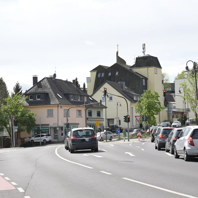 Über verkehrsbeschränkende Maßnahmen auf Hauptverkehrsadern in Rösrath, etwa auf der Hauptstraße in der Stadtmitte, soll die Kommunalpolitik sprechen.