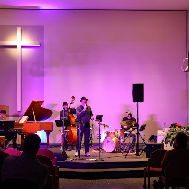Im vergangenen Jahr spielte die Band „Wir sind Roger“ in der Babtistenkirche im Rahmen der Mülheimer Nacht. (Archivbild)
