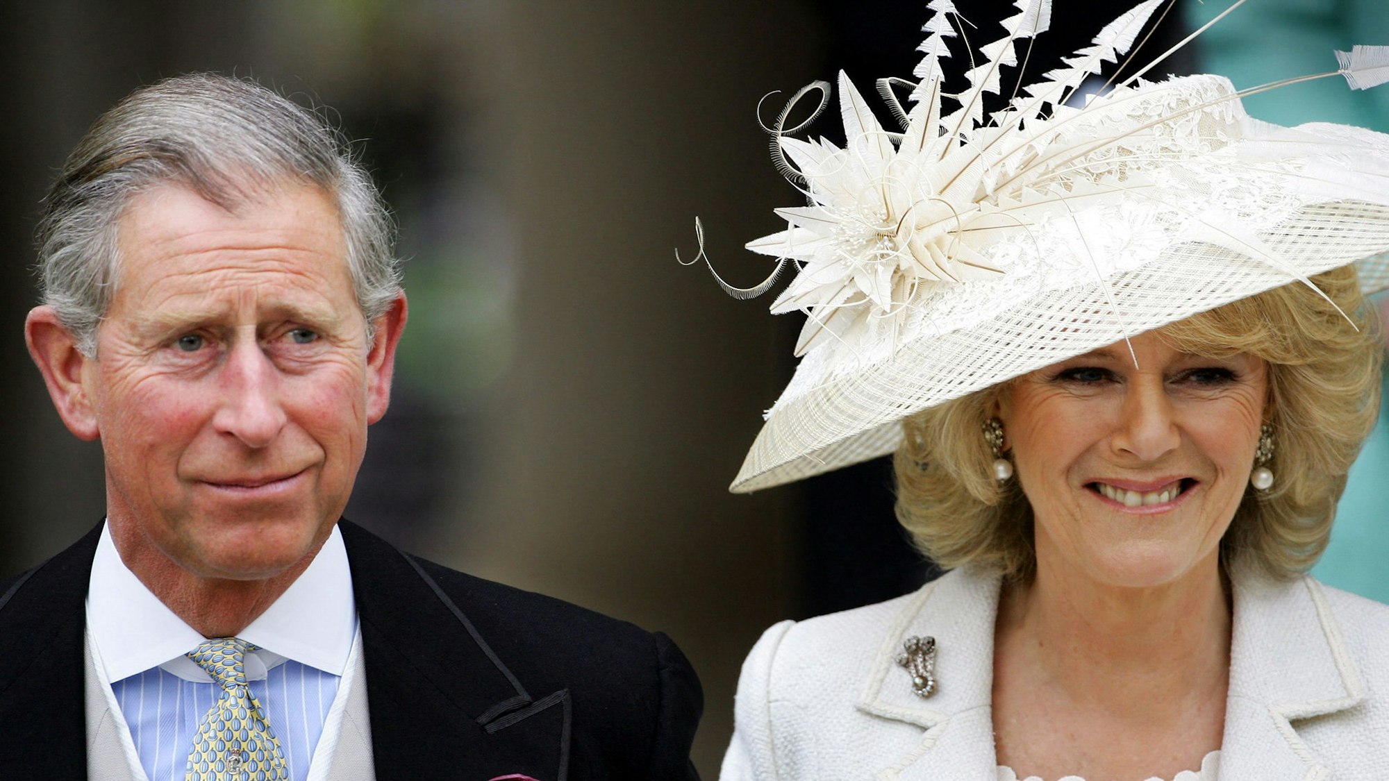 Der damalige Prinz Charles und seine Braut, Camilla Parker Bowles, nach ihrer Trauung.