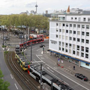 Die 90-Meter-Bahnen wurden auf der Ost-West-Achse zwischen Bahnhof Deutz/Messe und Neumarkt getestet.




