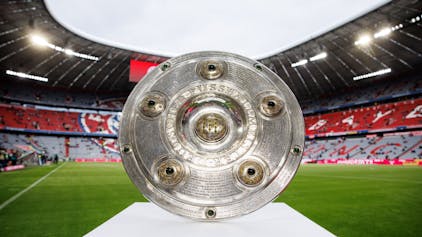 Die Schale: Der 1.FC Köln war der erste Gewinner in der Fußball-Bundesliga