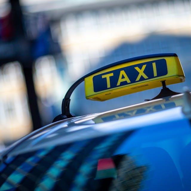 Unter Druck: Taxifahrer spüren die große Konkurrenz.
