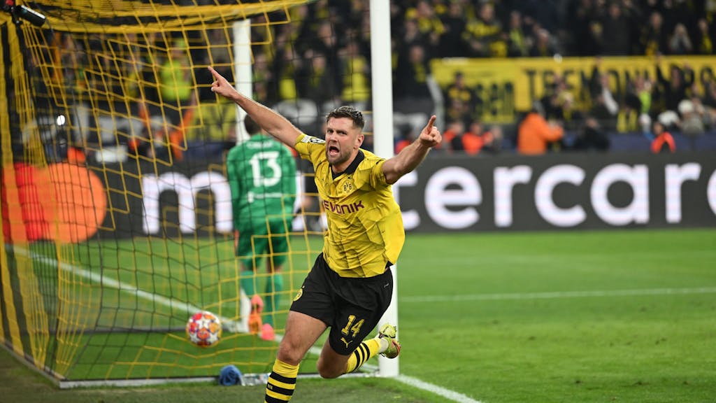 Borussia Dortmunds Niclas Füllkrug jubelt nach seinem Tor zum 3:2 gegen Atlético Madrid in der Champions League.