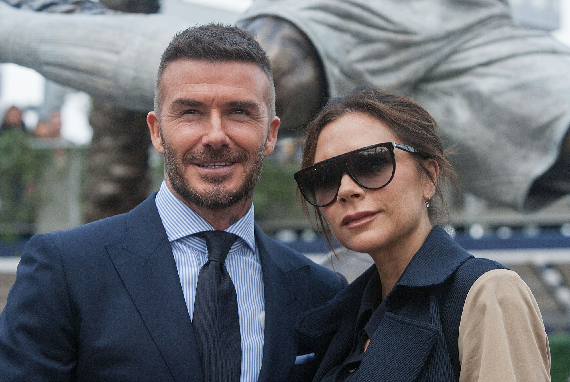 David Beckham, ehemaliger britischer Fußballspieler, und seine Frau Victoria Beckham, Designerin