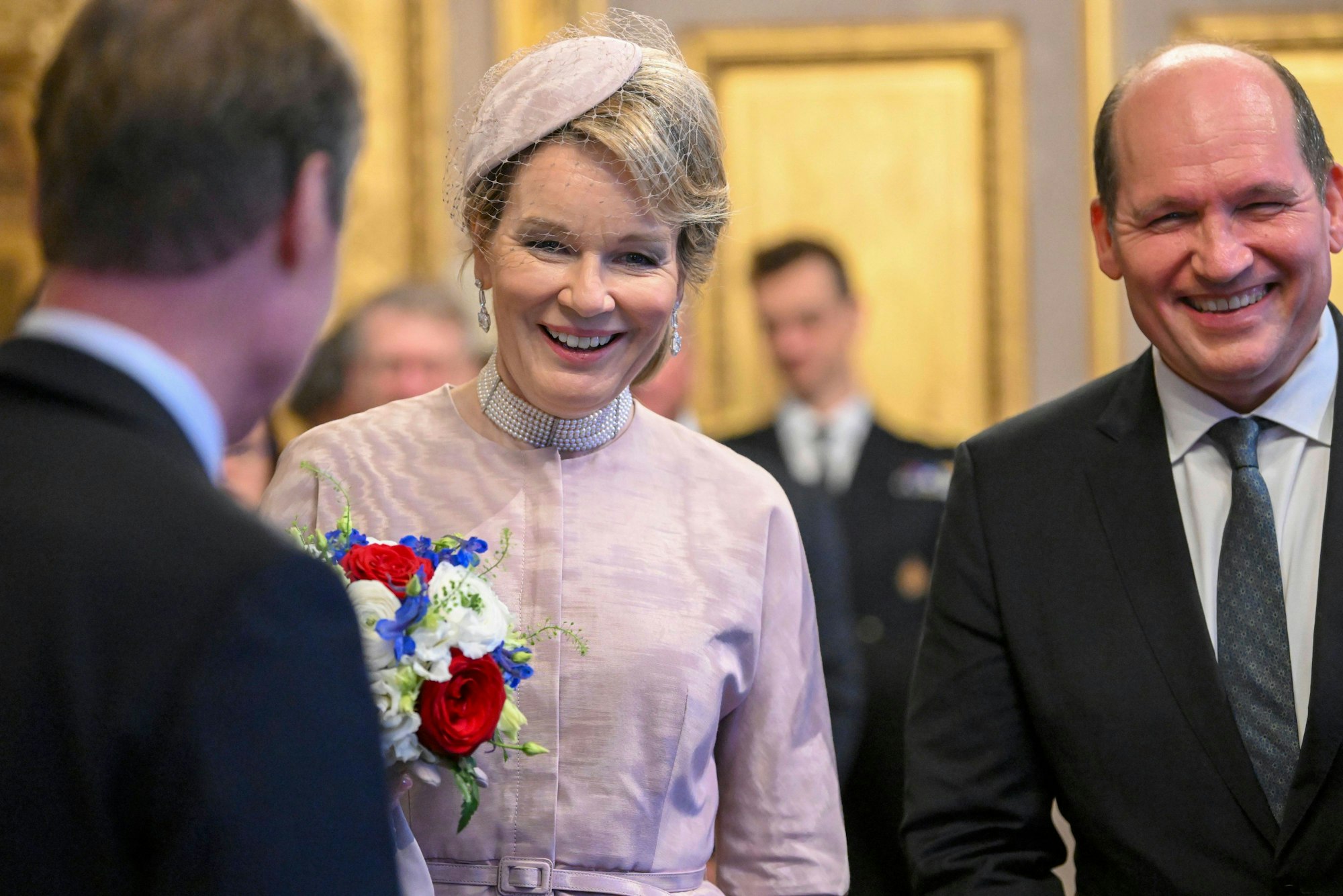 Königin Mathilde und der Bürgermeister von Brüssel, Philippe Close.