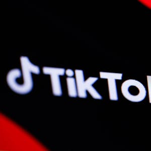 Das neue Tiktok Modell „Lite“ ist in Europa bislang nur in Spanien und Frankreich verfügbar. Userinnen und User erhalten Geld fürs Videogucken.