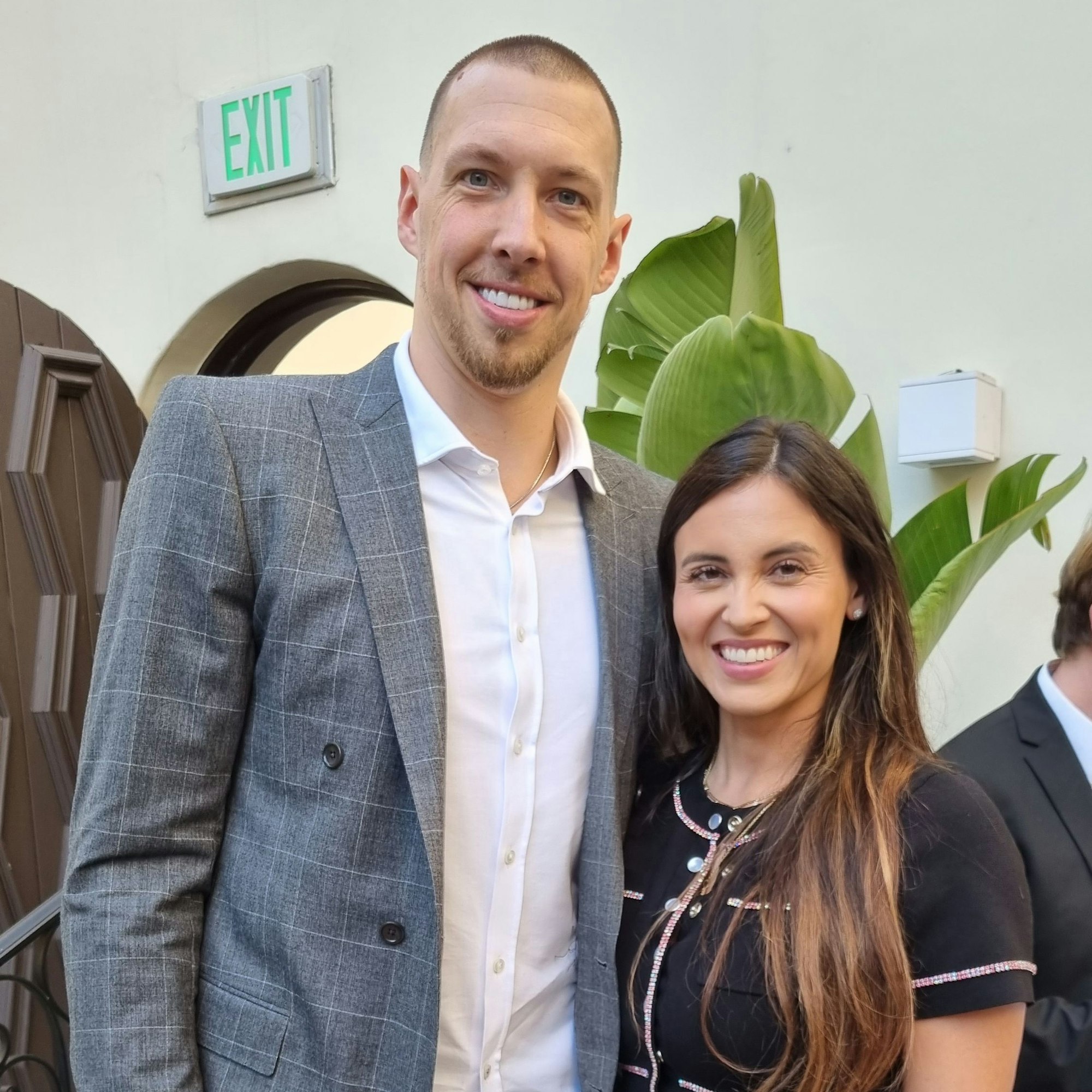 Basketball-Weltmeister Daniel Theis besuchte die Party mit Ehefrau Lena.