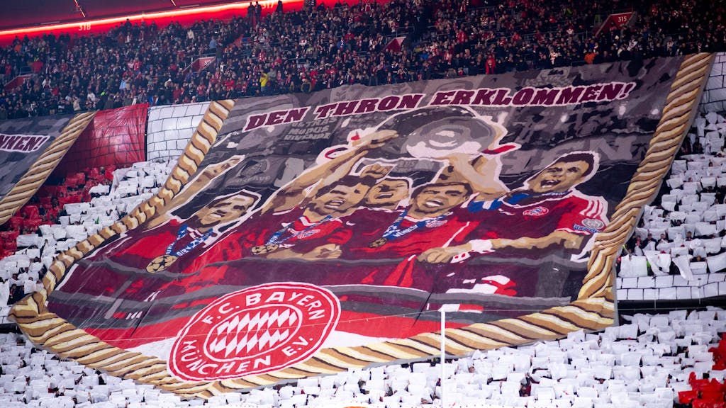 Zum zehnjährigen Jubiläum des Champions-League-Gewinns gab es eine Choreo des Bayern-Blocks