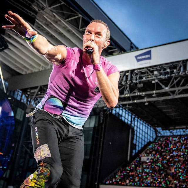 Coldplay-Sänger Chris Martin, hier bei der „Music Of The Spheres“-Tour im Juli 2023 in Kopenhagen.