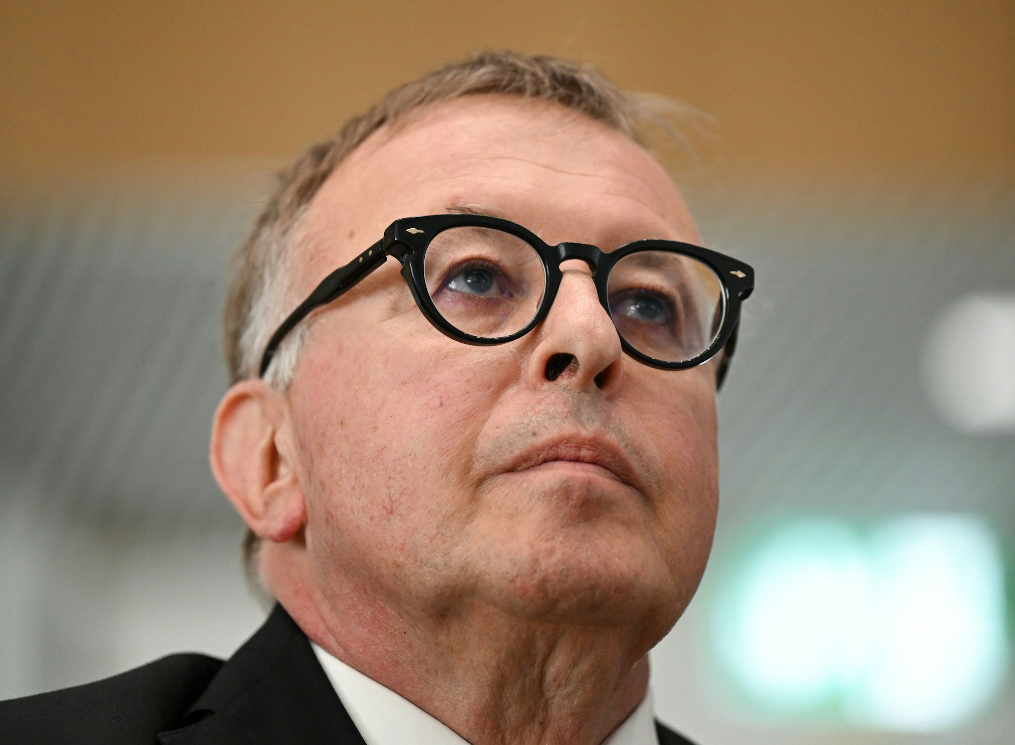 Mainz: Jürgen Pföhler (CDU), ehemaliger Landrat des Kreises Ahrweiler, wird als Zeuge im Untersuchungsausschuss des Landtags Rheinland-Pfalz zur Flutkatastrophe gehört.