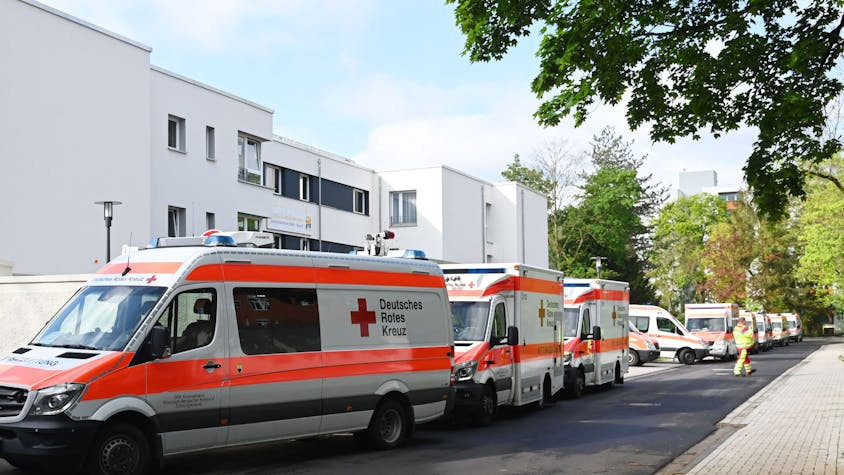 Die Evakuierung des städtischen Seniorenzentrums in Köln-Riehl hat gegen 9 Uhr morgens begonnen.