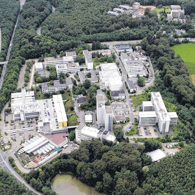 Luftbild des Bergisch Gladbacher Technologieparks, im 20. Jahrhundert Sitz der Firma Siemens Interatom.