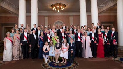 Klassentreffen der europäischen Royals. So kommen sie nur bei Hochzeiten, Beerdigungen oder runden Geburtstagen zusammen, wie hier 2027 beim 80. Geburtstag von König Harald von Norwegen.