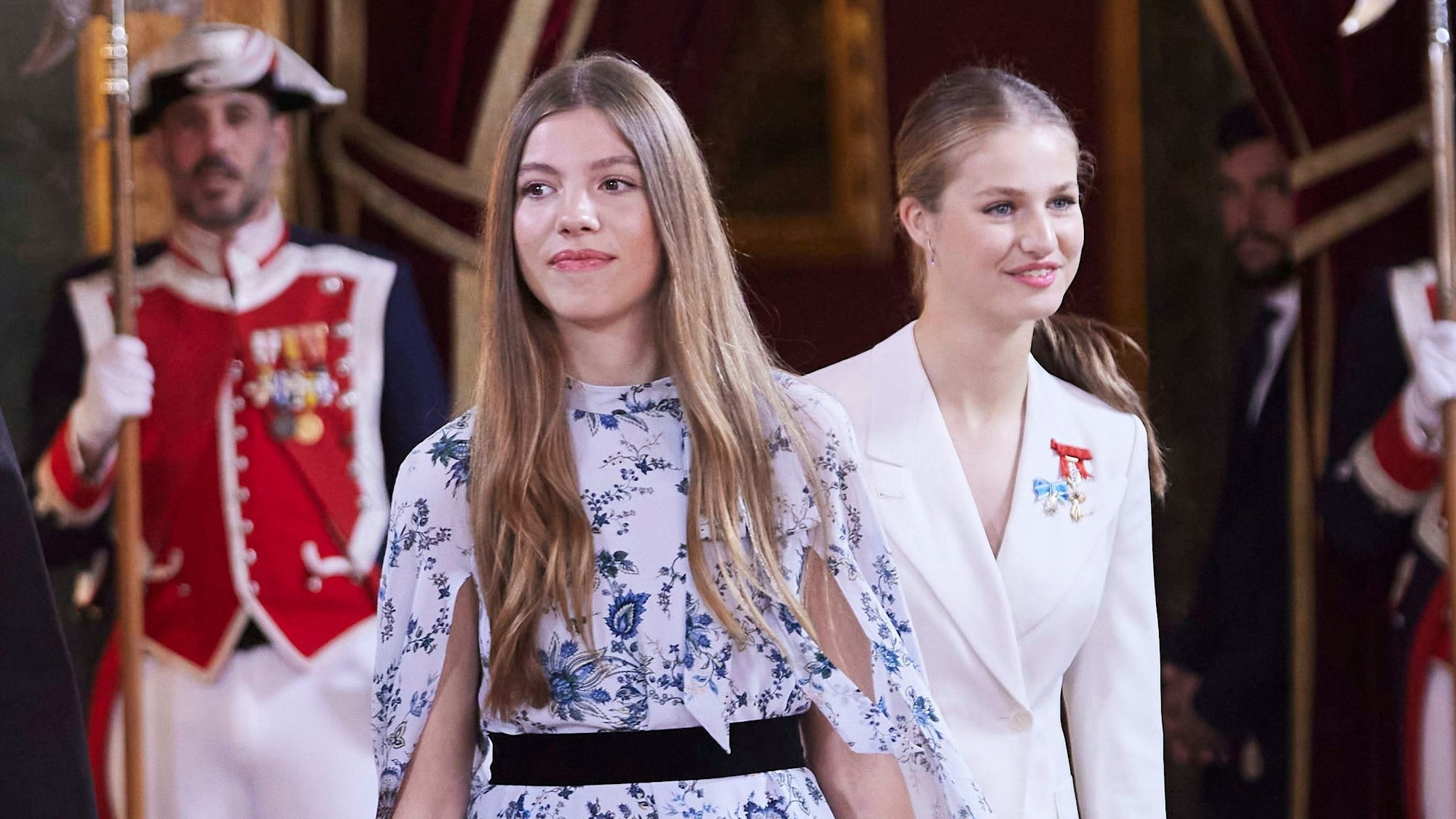Prinzessin Sofia vor ihrer Schwester, Kronprinzessin Eleonor, im Oktober 2023.