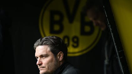 Edin Terzic (Borussia Dortmund) ist unglücklich über den Spielverlauf beim Duell gegen Bayer Leverkusen.