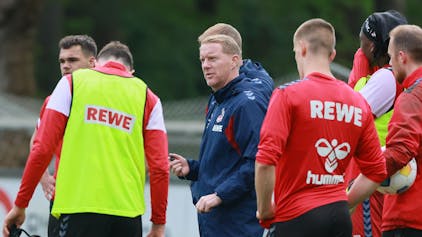 Timo Schultz, Trainer des 1. FC Köln, hielt am Dienstag eine längere Ansprache.