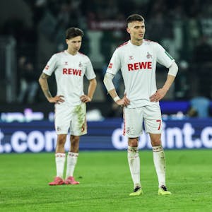 Dejan Ljubicic vom 1. FC Köln zeigt sich nach der Niederlage gegen Bayer 04 Leverkusen enttäuscht.