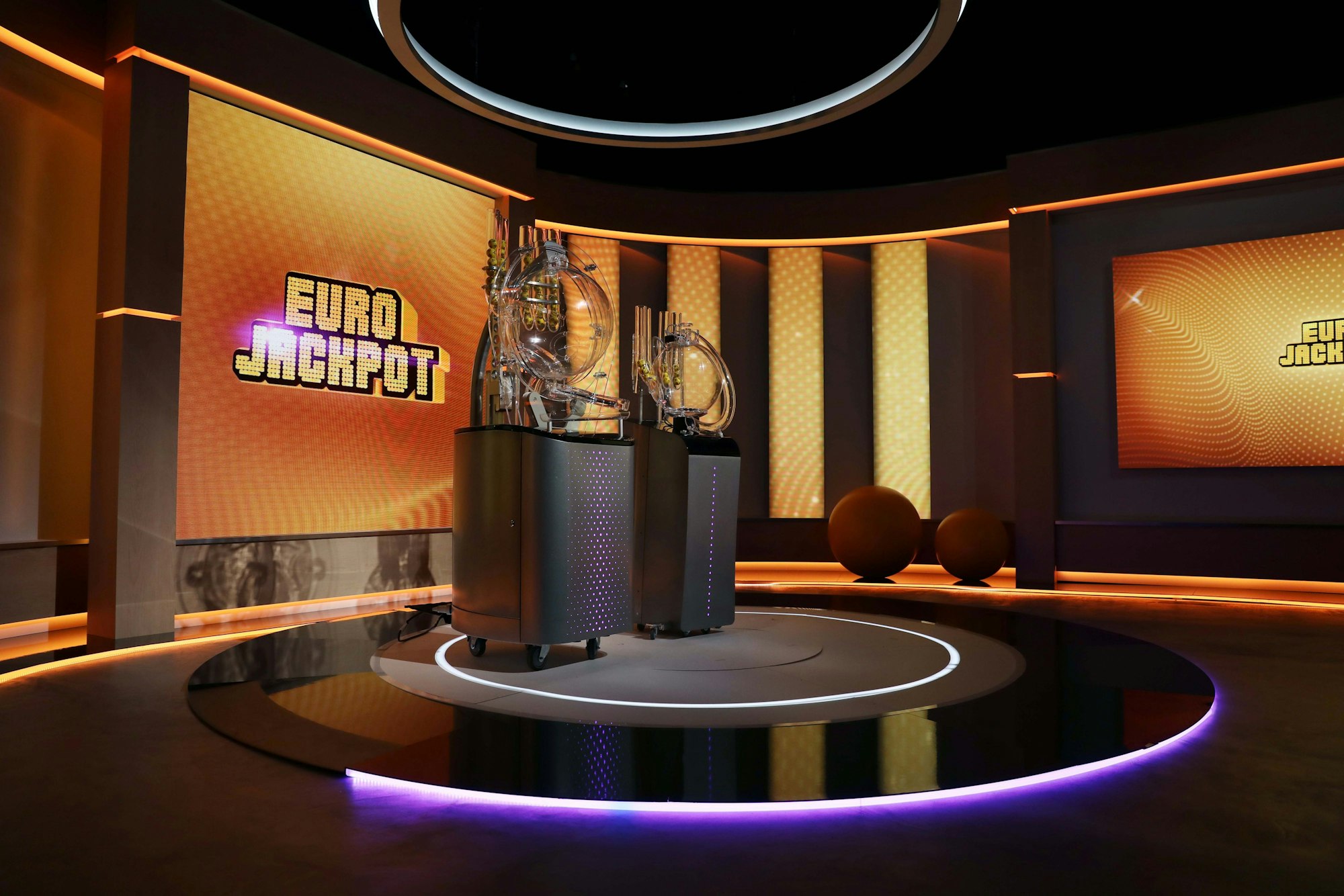 Euro Jackpot Studio mit Lostrommel