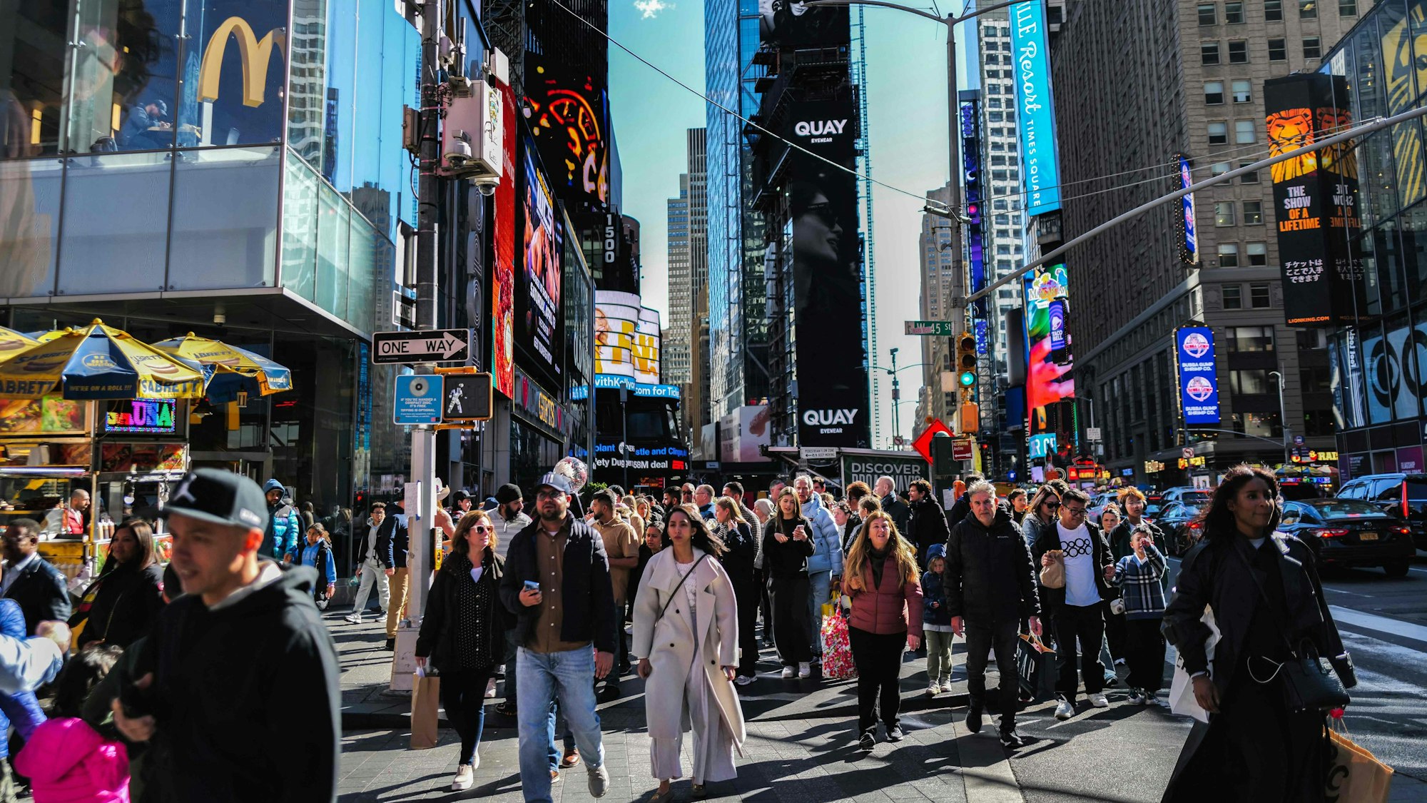 Menschenmengen am New York Times Square (Archivbild)