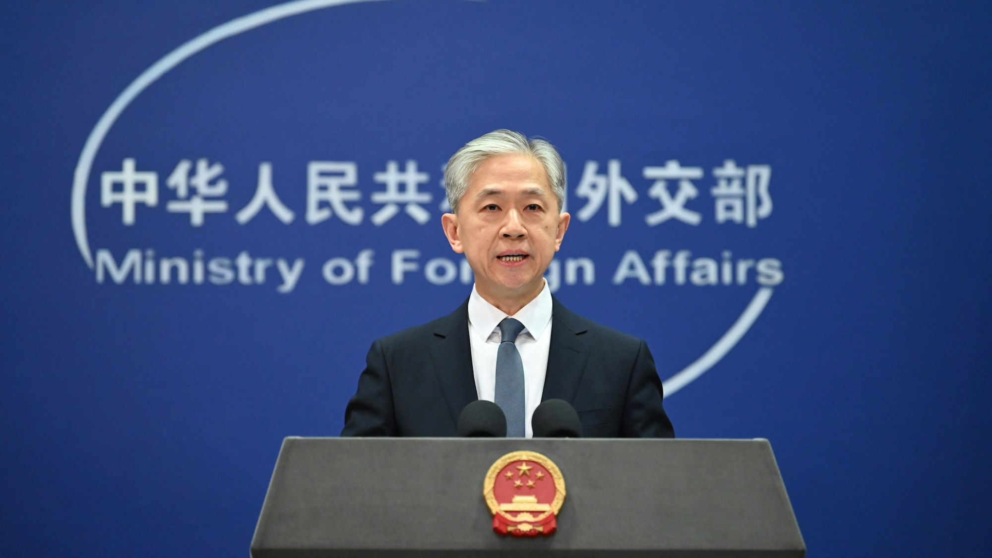 China, Peking: Wang Wenbin, Sprecher des chinesischen Außenministeriums, spricht auf einer Pressekonferenz. (Archivbild)