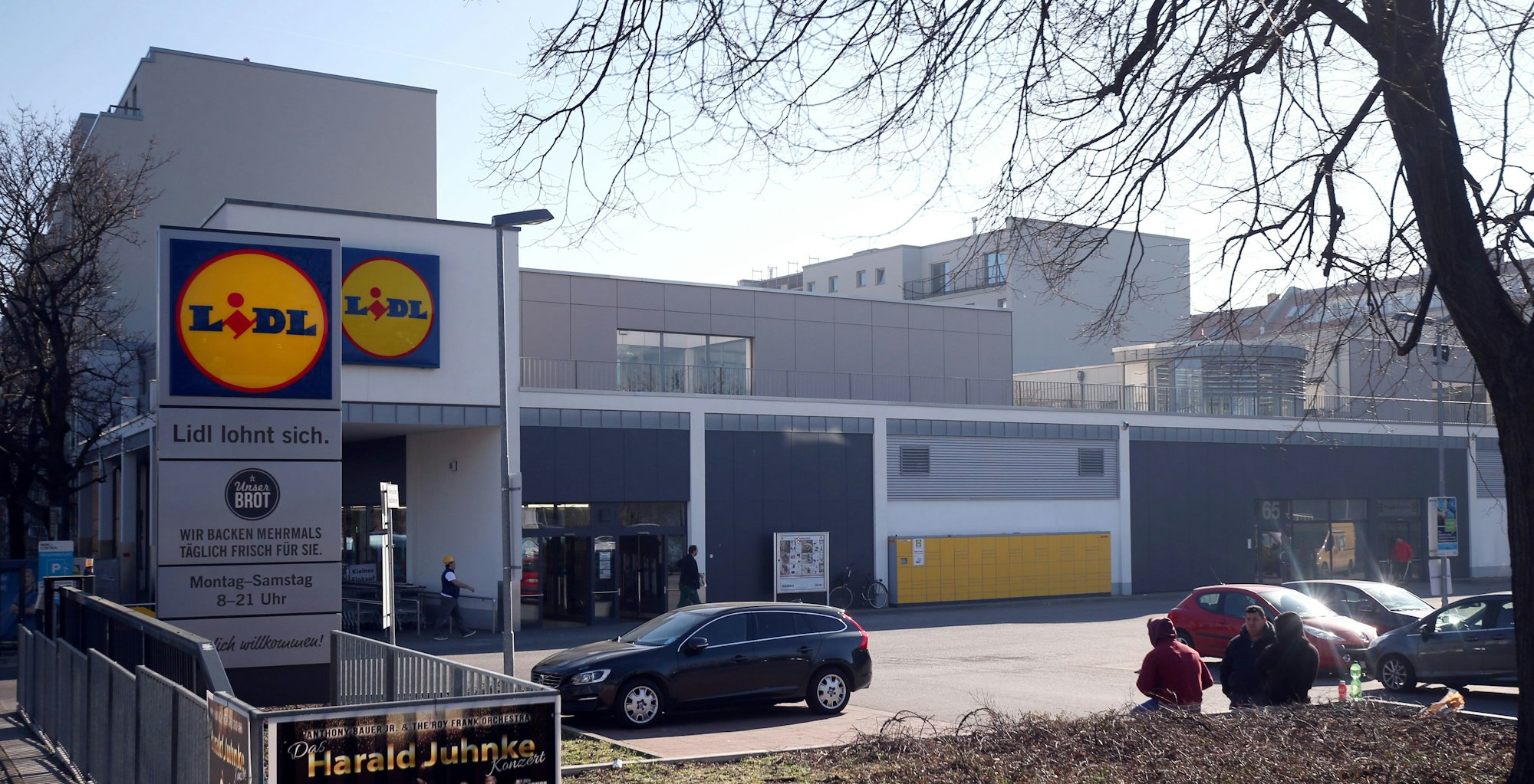 Lidl-Filiale in Berlin (Symbolbild): In mehreren Supermärkten in der Hauptstadt wurden Drogen in Kisten gefunden.
