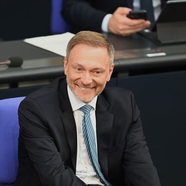 Christian Lindner (FDP), Bundesfinanzminister, bei einer Plenardebatte im Bundestag.