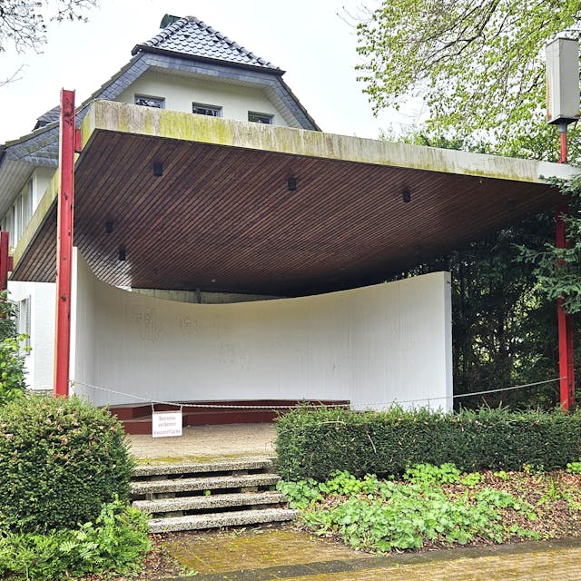 Blick auf den alten Musikpavillon im Kurpark.