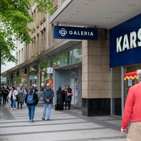 Die Kölner Galeria Karstadt Kaufhof-Filiale an der Breite Straße wird geschlossen.